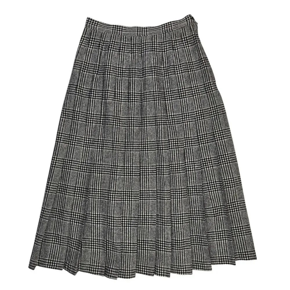 Vintage Pendleton Plaid Pleated Skirt Size 8P Petite 100% Wool Midi Black White